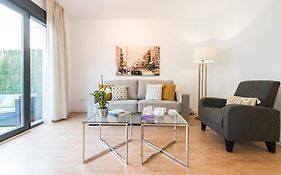 Chamberí con jardín B by RegalateMadrid com